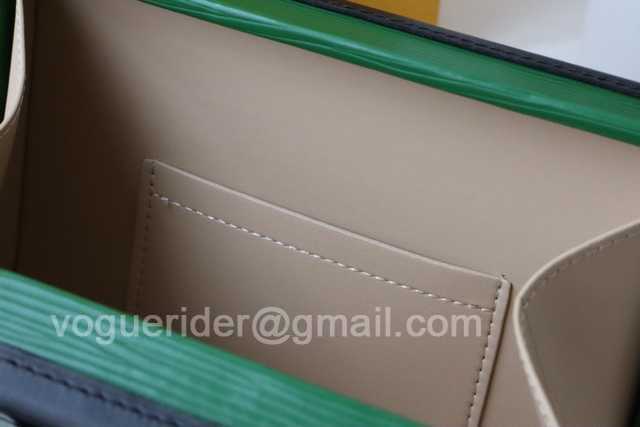 M40273 Petite Malle 19 M40273 Petite Malle 19