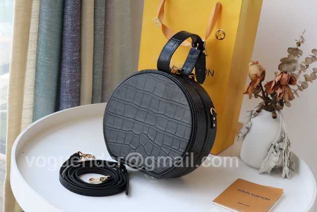 M43514 Petite Boite Chapeau 17 M43514 Petite Boite Chapeau 17