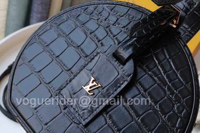 M43514 Petite Boite Chapeau 17 M43514 Petite Boite Chapeau 17
