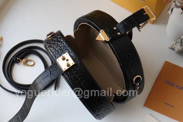 M43514 Petite Boite Chapeau 17 M43514 Petite Boite Chapeau 17