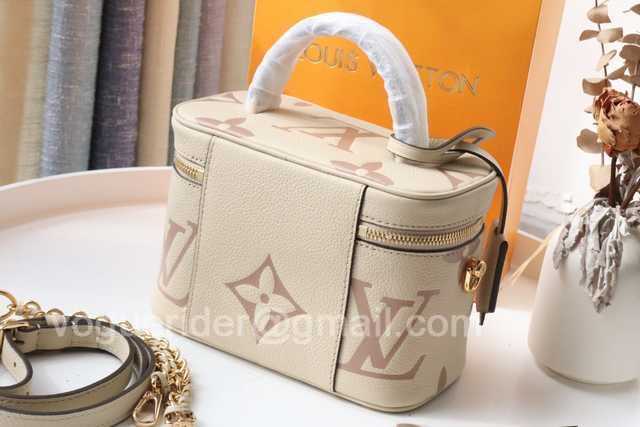 M45599 Vanity 19 M45599 Vanity 19