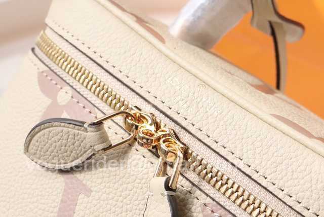 M45599 Vanity 19 M45599 Vanity 19