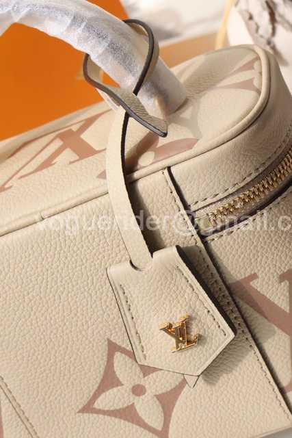 M45599 Vanity 19 M45599 Vanity 19