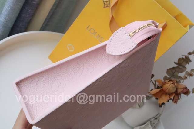 M41058/M45665 Toilet Bag 26 M41058/M45665 Toilet Bag 26
