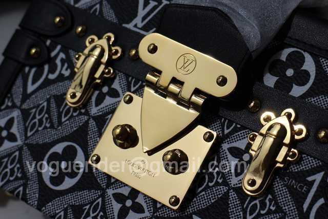 M40273 Petite Malle 19 M40273 Petite Malle 19
