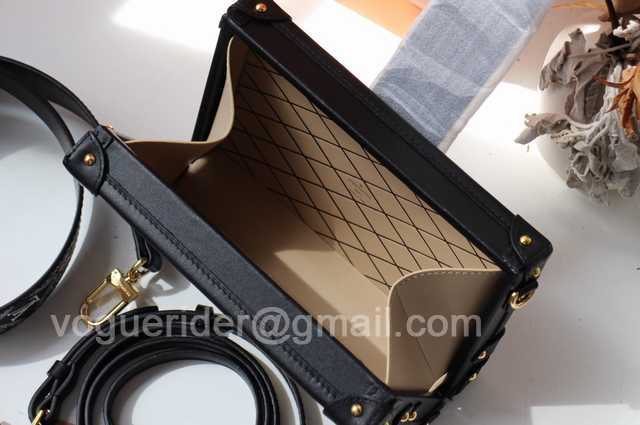 M40273 Petite Malle 19 M40273 Petite Malle 19