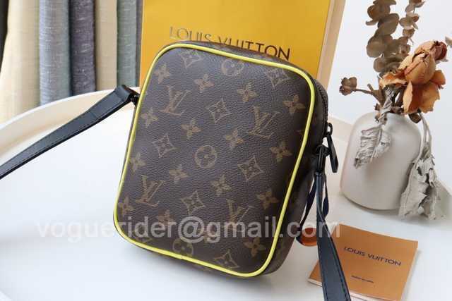 M69404 Wearable Wallet 17 M69404 Wearable Wallet 17