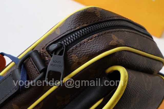 M69404 Wearable Wallet 17 M69404 Wearable Wallet 17