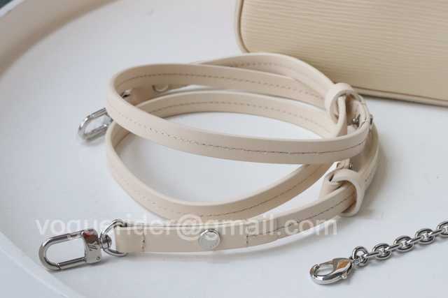 M80483 Easy Pouch On Strap 19 M80483 Easy Pouch On Strap 19