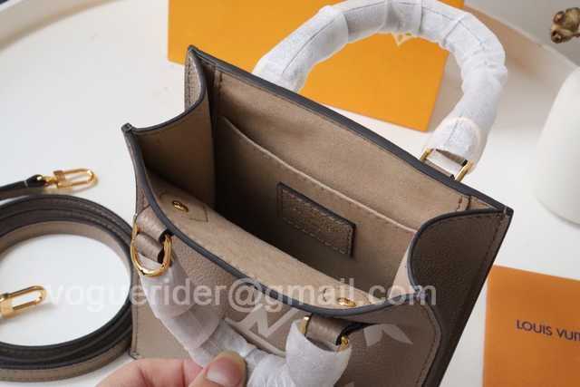 M57937 Petit Sac Plat 17 M57937 Petit Sac Plat 17