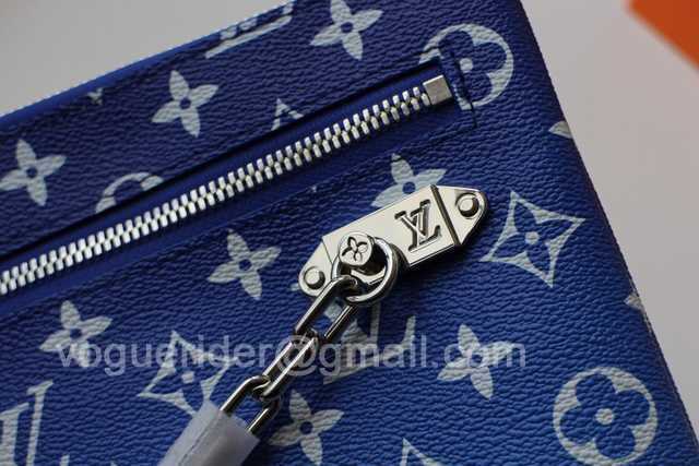 M45480 Etui Voyage 33 M45480 Etui Voyage 33