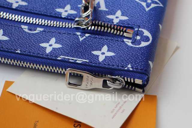 M45480 Etui Voyage 33 M45480 Etui Voyage 33