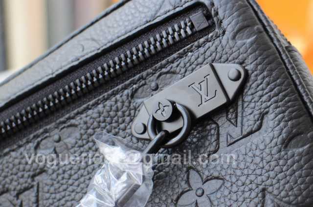 M44482 Pochette Volga 23 M44482 Pochette Volga 23