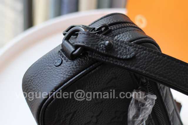 M44482 Pochette Volga 23 M44482 Pochette Volga 23