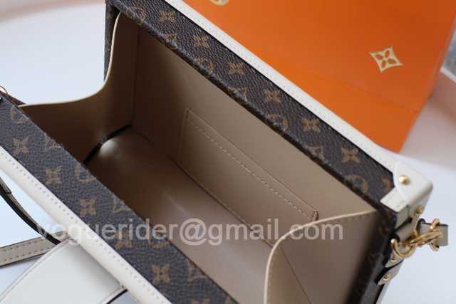 M40273 Petite Malle Box 19 M40273 Petite Malle Box 19