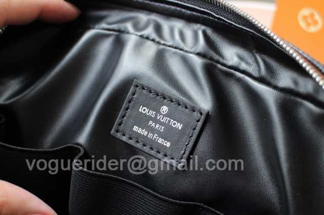 M47521 Cosmetic Bag 24 M47521 Cosmetic Bag 24