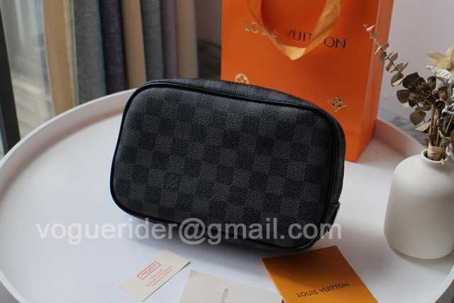 M43384 Cosmetic Bag 21 M43384 Cosmetic Bag 21