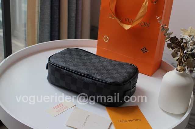 M43384 Cosmetic Bag 21 M43384 Cosmetic Bag 21