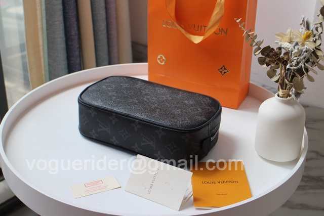 M43384 Cosmetic Bag 21 M43384 Cosmetic Bag 21