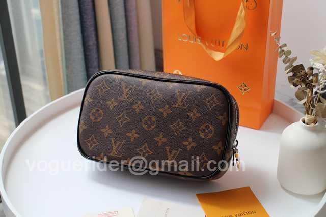 M43384 Cosmetic Bag 21 M43384 Cosmetic Bag 21