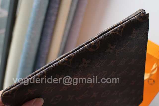 M43442 Etui Voyage 33 Tan M43442 Etui Voyage 33 Tan