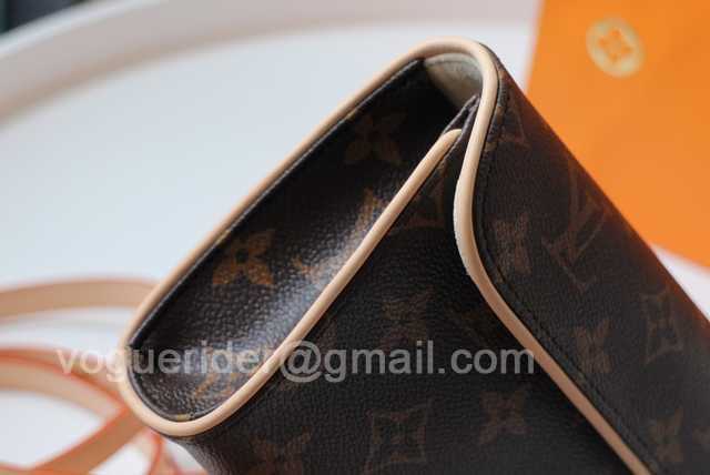 M51855 Belt Bag 17 M51855 Belt Bag 17