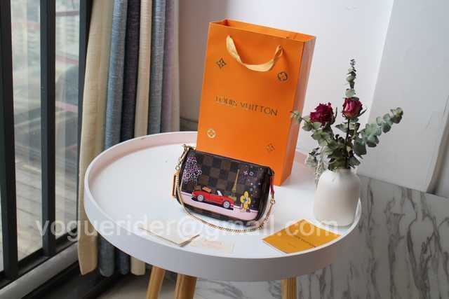 M68489 Mini Pochette Accessories M68489 Mini Pochette Accessories