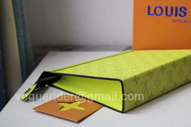 M61692 Pochette Voyage 26 M61692 Pochette Voyage 26
