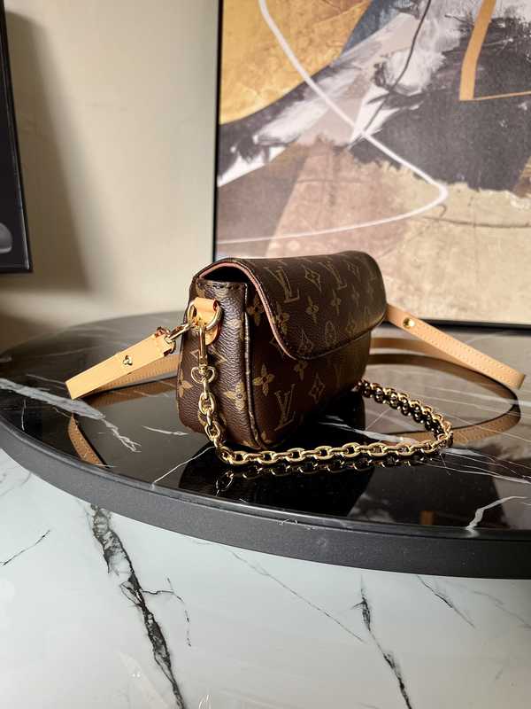 M81911 Wallet On Chain Ivy 23 M81911 Wallet On Chain Ivy 23