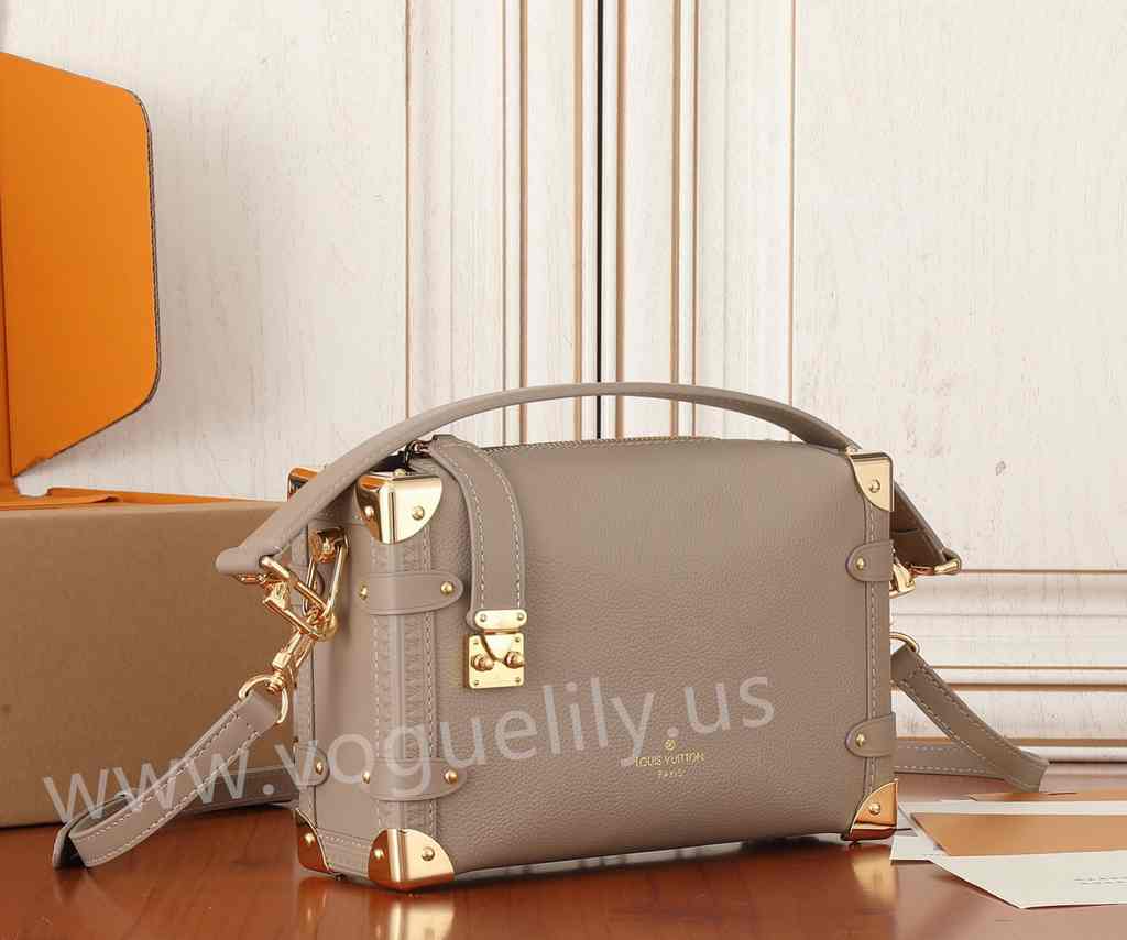M25072 Side Trunk 21 M25072 Side Trunk 21