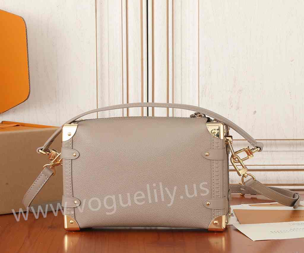 M25072 Side Trunk 21 M25072 Side Trunk 21