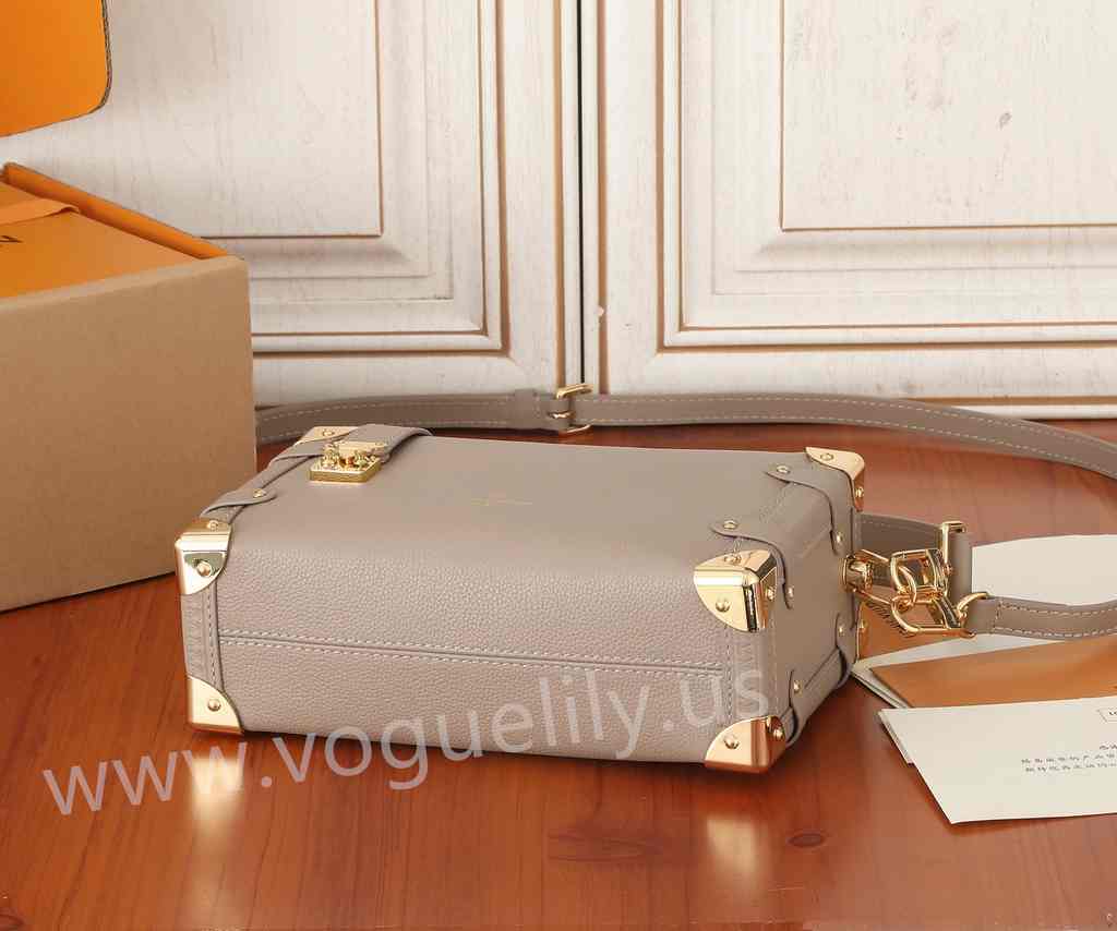 M25072 Side Trunk 21 M25072 Side Trunk 21