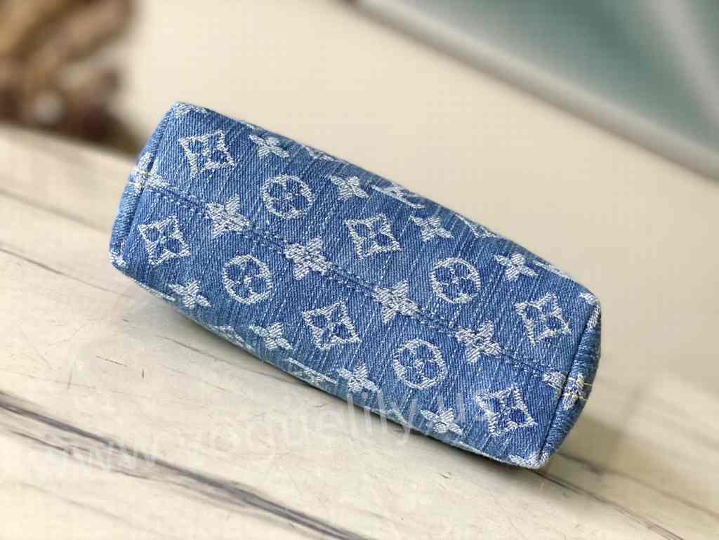 M82949 Hills Pochette 20 M82949 Hills Pochette 20
