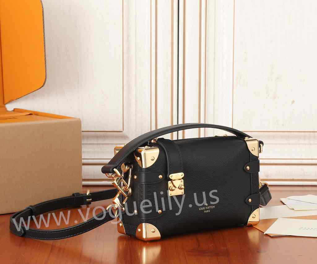 M23817 Side Trunk 18 M23817 Side Trunk 18
