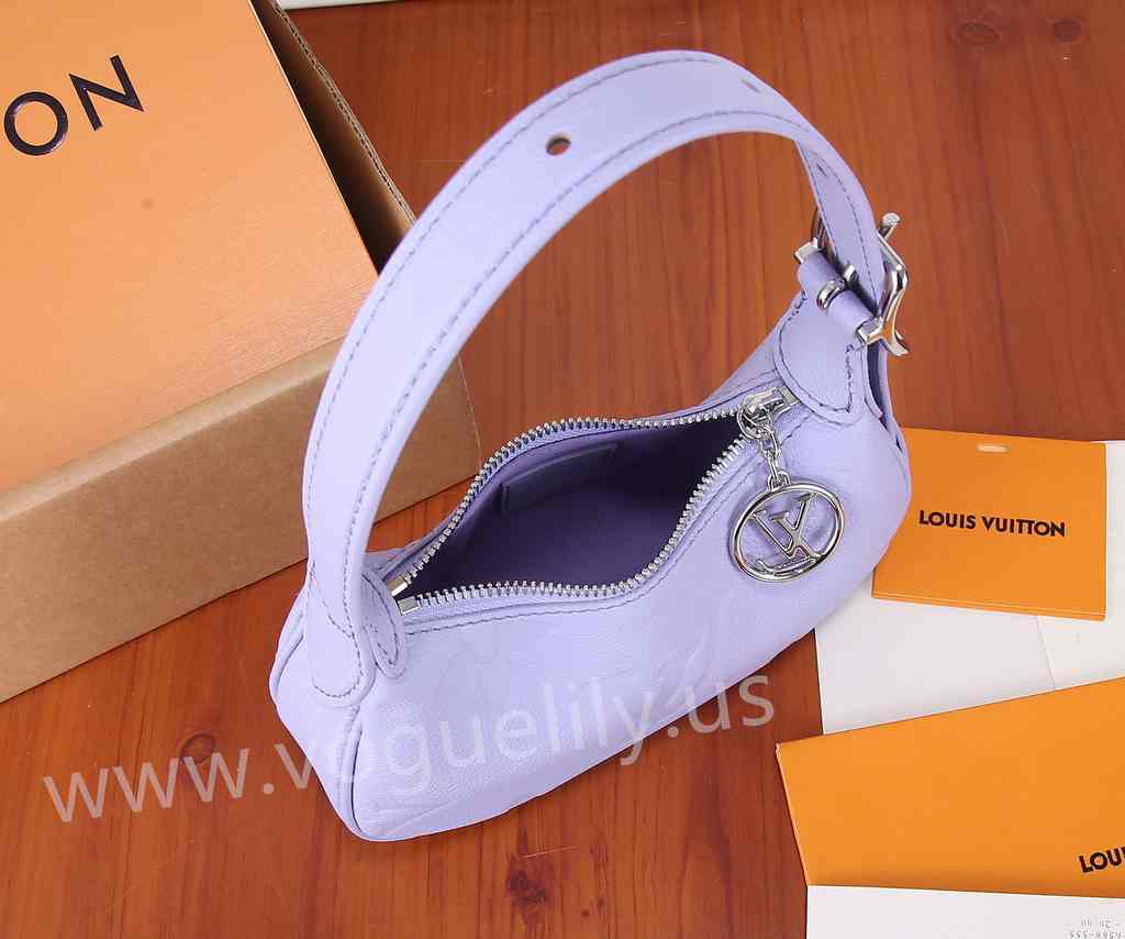 M82426 Mini Moon 20 M82426 Mini Moon 20
