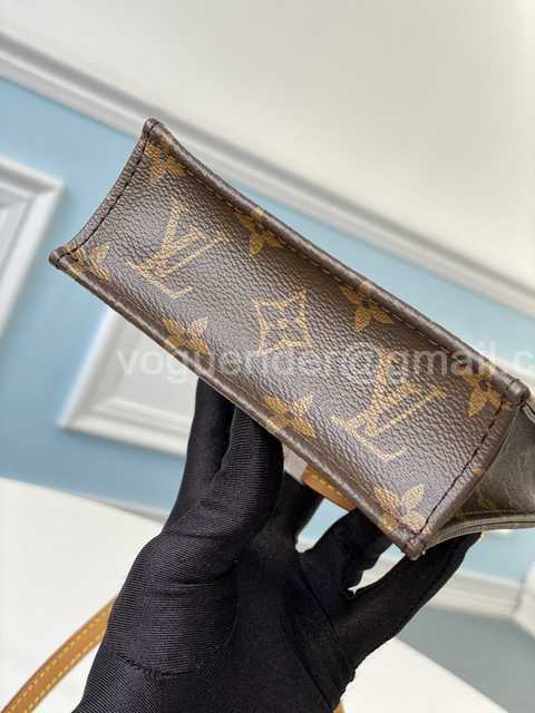 M69442/M51151 Petit Sac Plat 17 M69442/M51151 Petit Sac Plat 17