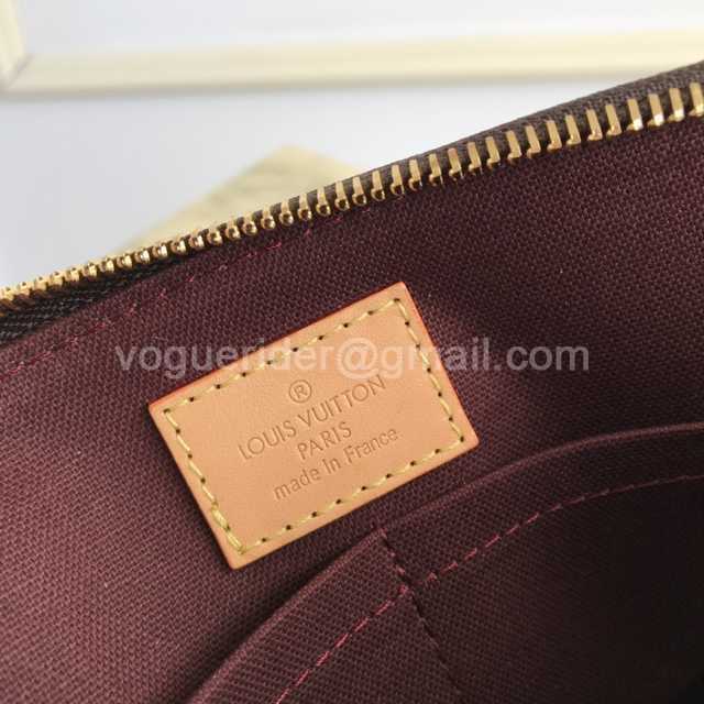 M48813 PM M48813 PM