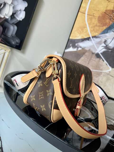 M45985 Diane 25 M45985 Diane 25