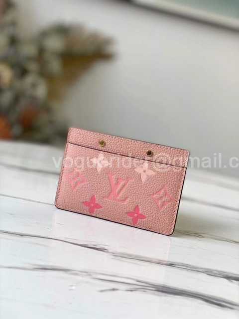 M80401 Card Holder By The Pool M80401 Card Holder By The Pool
