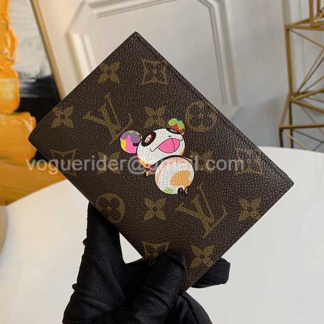 M64502 Passport Holder M64502 Passport Holder