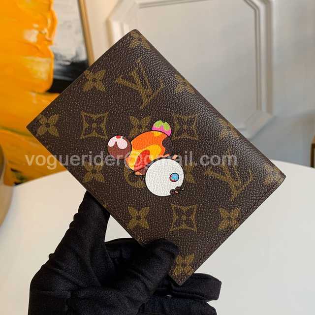 M64502 Passport Holder M64502 Passport Holder