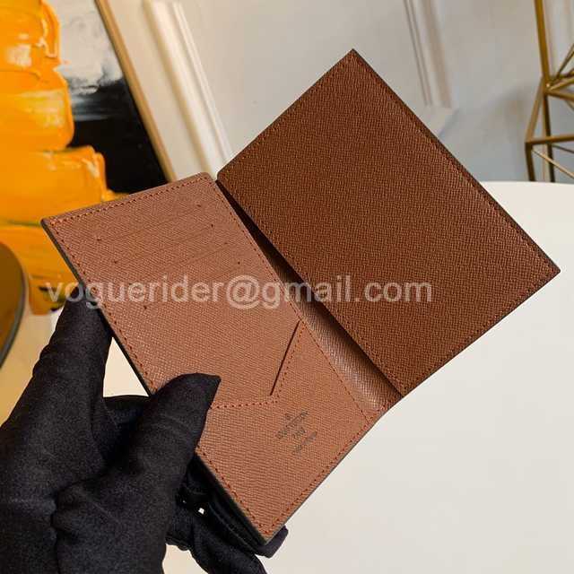 M64502 Passport Holder M64502 Passport Holder