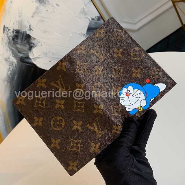 M64411 Passport Holder M64411 Passport Holder