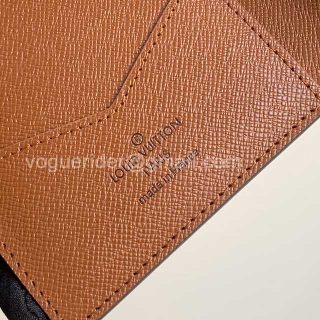 M64411 Passport Holder M64411 Passport Holder