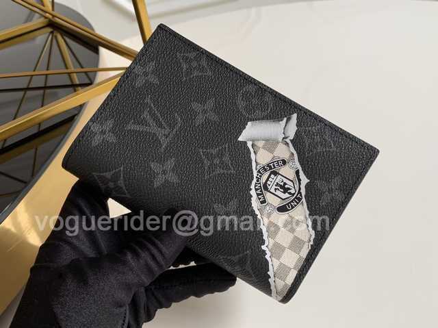 M64411 Passport Holder M64411 Passport Holder