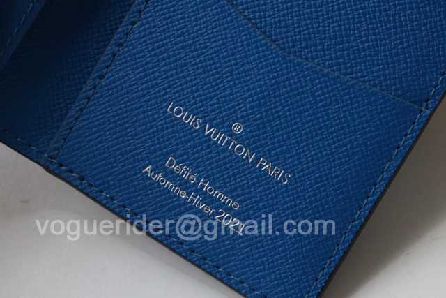 M80798 Passport Holder M80798 Passport Holder