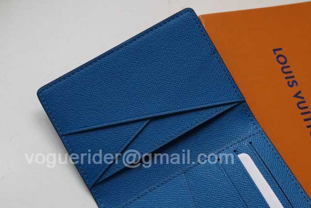 M80798 Passport Holder M80798 Passport Holder