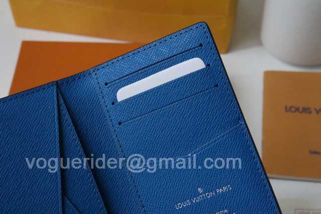 M80798 Passport Holder M80798 Passport Holder