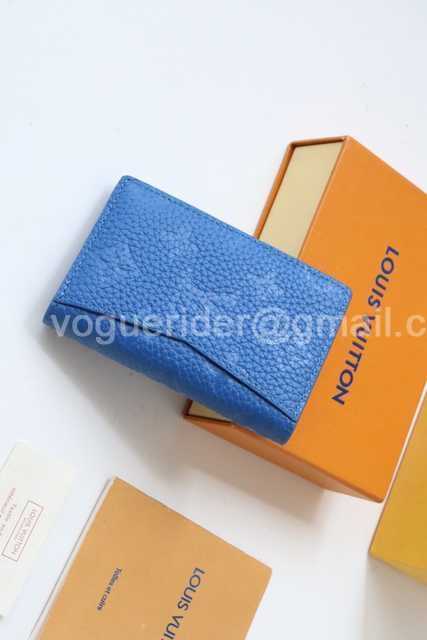 M80585 Passport Holder M80585 Passport Holder