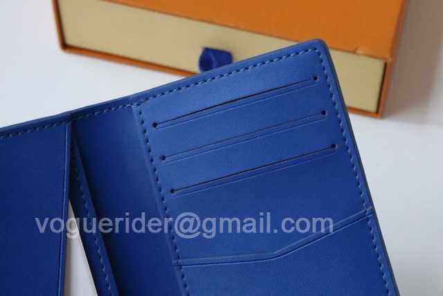 M80585 Passport Holder M80585 Passport Holder